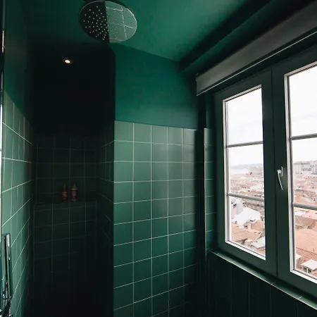 Esqina Cosmopolitan Otel 4*
