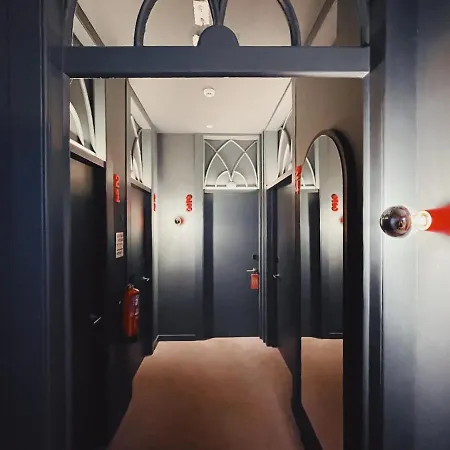 Esqina Cosmopolitan Hotel 4*