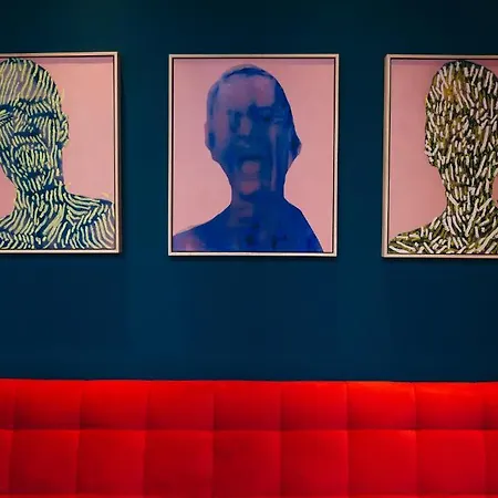 Esqina Cosmopolitan Hotel