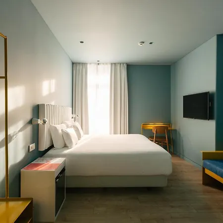 Esqina Cosmopolitan 4*