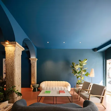 Esqina Cosmopolitan Hotell 4*