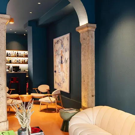 Отель Esqina Cosmopolitan 4*