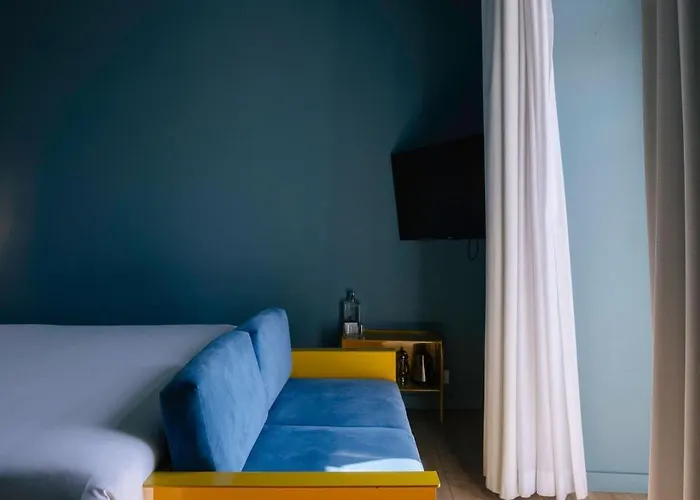 Esqina Cosmopolitan Hotel 4*