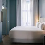 Esqina Cosmopolitan Otel 4*